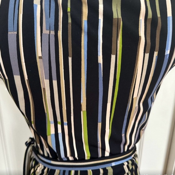 BCBG Maxazaria Striped Wrap sleeveless Dress Size M. - Picture 4 of 5